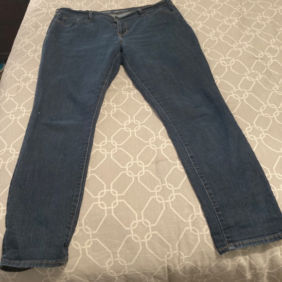 OLD NAVY JEANS - Picture 2 of 3